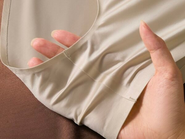 Seamless Satin Ice Silk 3D Full-Coverage Women's Briefs - 图片 9